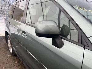 Used Right Door Mirror fits: 2016 Subaru Forester Power w/o turn signal non-heat - Picture 1 of 3