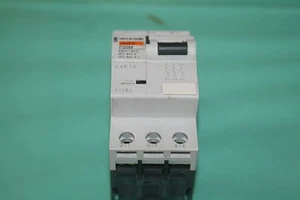  DISJONCTEUR MOTEUR P25M 1 A 3P merlin gerin 21104 - Picture 1 of 1