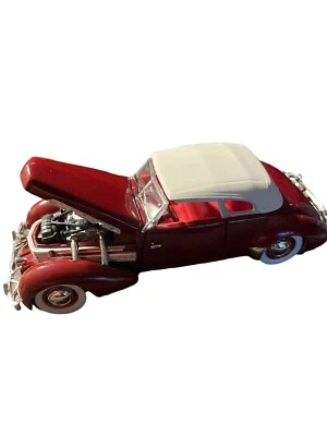 Signature Models 1937 Cord Supercharged Burgundy & Red Interior Scale 1:32  C2 - Image 1 of 4