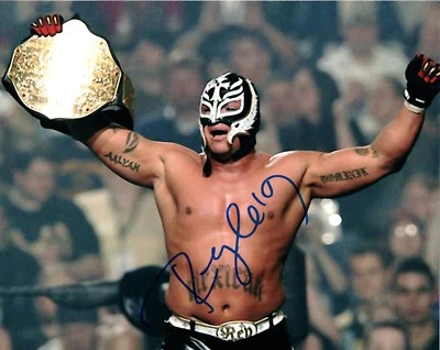Foto promocional firmada por Rey Mysterio Jr 8x10 WWE lucha libre autógrafo Lucha WWF Foto 1 de 4