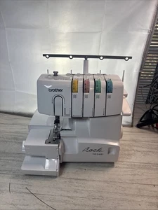 Máquina de coser Brother Lock 1034D Serger HomeLock 3-4 hilos SIN PROBAR SIN CABLE - Imagen 1 de 9