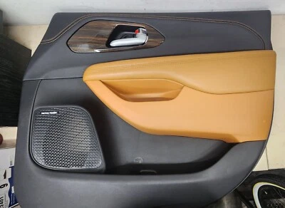 🔥🔥2021-2024 Chrysler Pacifica Pinnacle 🔥🔥 Front Right Door Panel6WF461K5AB - Image 1 of 4