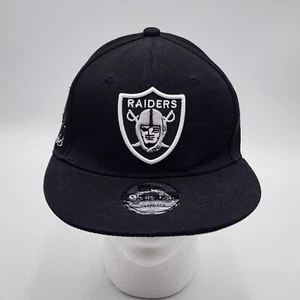 Cappello Berretto Snapback New Era 9Fifty Raiders Piatto Las Vegas LA Oakland Nero Argento - Foto 1 di 10