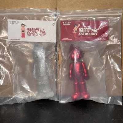 HHTOYS Astro Boy Standing War(金属红色和透明版本)PVC公仔玩具套装 — 第 1/4 张图片