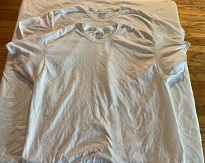 2 Fruit Of The Loom White T Shorts Men’s Size 2XL  Rew Neck T Shirts - Picture 1 of 3