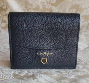 Salvatore Ferragamo Gancini Bifold Wallet Geldbörse Braun Kiesel Leder Neu ohne Etikett - Bild 1 von 12