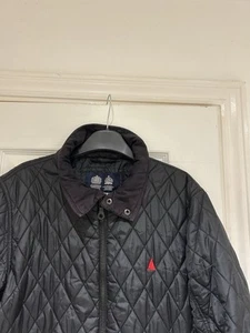 Chaqueta acolchada Musto para hombre en negro, talla mediana ligera bolsillos con botones - Imagen 1 de 8