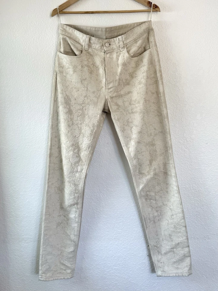 Pantalones de mezclilla Givenchy Matthew Williams pintura agrietada Foto 1 de 4