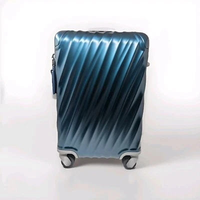Nuevo equipaje de mano internacional de aluminio Tumi de 19 grados * Denim oscuro Foto 1 de 4