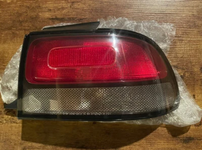 Lanterna traseira de danos LEXUS GS300 GS 300 93 94 95 1993 1994 1995 passageiro direito fabricante de equipamento original - Imagem 1 de 4