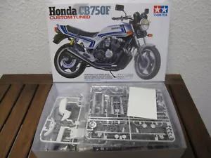 Honda CB750F von Tamiya im Maßstab 1:12 *NEU* - Bild 1 von 1