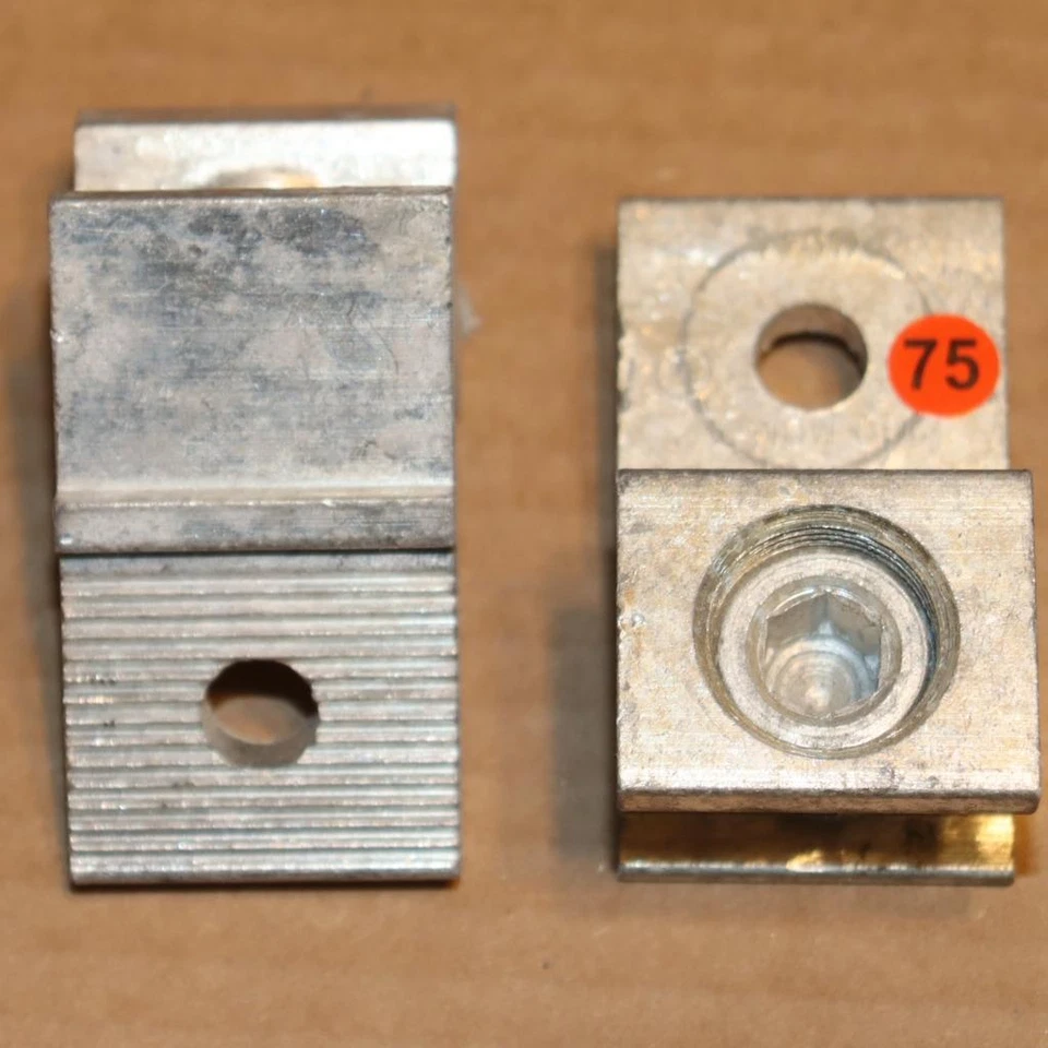 Lot of 2 Anti Turn CMC AB500-1 Mechanical Lugs 500KCMIL-4 CU9AL OG#74/75 - Image 1 of 1