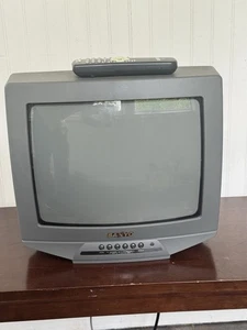 Sanyo 13” Color TV DS13390 Retro Gaming 2000 With Remote TESTED - Picture 1 of 12