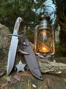 UBR COLTELLO BOWIE CACCIA ACCIAIO STRUMENTO D2 PERSONALIZZATO FATTO A MANO CON MANICO IN CORNO DI CERVO - Foto 1 di 1