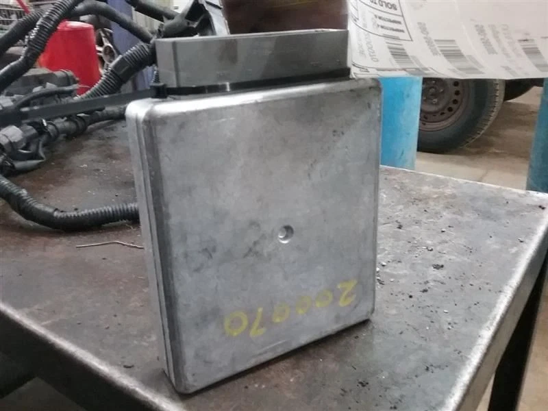 Módulo de control electrónico ECM del motor de 6 cilindros compatible con 01-02 MAZDA 626 90323 Foto 1 de 2