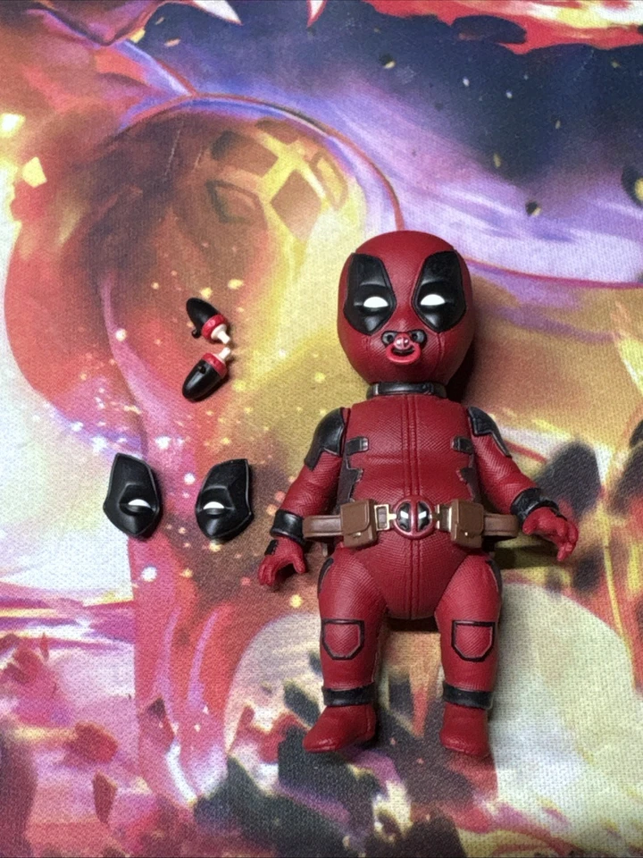 Hottoys MMS746 Deadpool & Wolverine - 1/6th scale Babypool Set only - Image 1 of 1