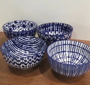 4 Signature Housewares Bowls Cobalt Blue/White Tie-Dye Printed Stoneware - Picture 1 of 12