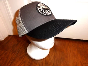Cappello camionista Yeti Cooler Mountain Badge taglia unica nero grigio - Foto 1 di 11