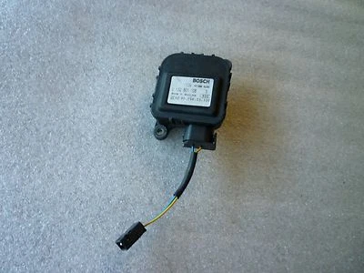 0 132 801 108  1999 MERCEDES BENZ E320 E430 CLIMATE CONTROL FLAP ACTUATOR G68 I - Image 1 of 3