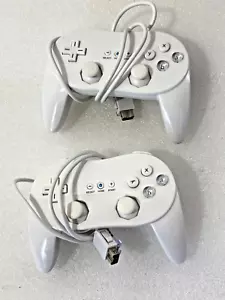 Pair Official Nintendo Wii Pro Controller Classic White RVL-005 OEM Very Clean - Picture 1 of 3
