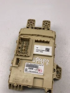 NP1187 KIA Fuse Box 91951-G5890 - Picture 1 of 3