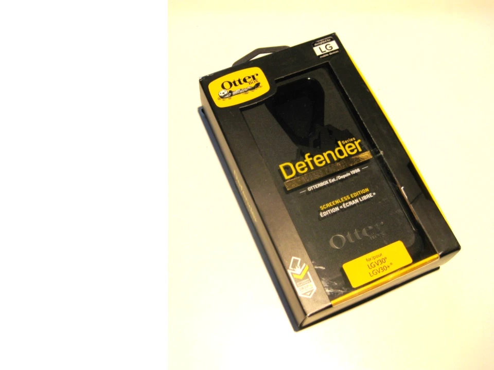 Funda Otterbox Defender CAJA ABIERTA para LG V30/V30+/V30S ThinQ/V35 ThinQ Foto 1 de 1