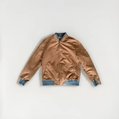 Chaqueta bomber de gamuza para hombre Tasso Elba marrón, mediana Foto 1 de 3