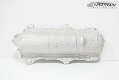 RAM PROMASTER CITY 2020-2022 2,4 L TUBO SILENCIADOR ESCAPE PLACA PROTECTOR TÉRMICO OEM Foto 1 de 4