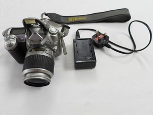 Nikon D50 DSLR Camera with Nikon AF-S 18-55mm Nikkor lens, battery & charger