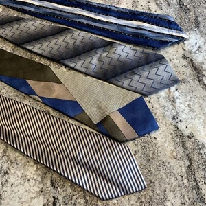 Blaue geometrisch gestreifte Krawatten Seide Polyester Menge 4 - Bild 1 von 11