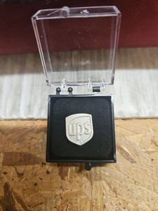 United Parcel Service Silver Service Award Pin Pre-owned (BB) - Picture 1 of 7