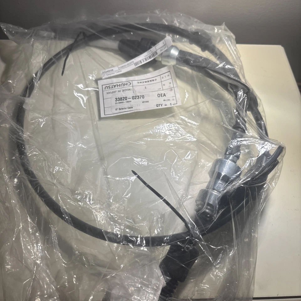 Toyota Corolla 2003-2008 Transmission shifter Link Cable 33820-02370 - Image 1 of 2