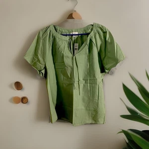 Loft Size L Women’s Tie Keyhole Neck Top Short Sleeves Green NEW - Picture 1 of 12