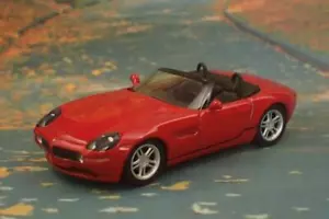 German Touring 2000-2003 BMW Z8 4.9L V-8 Roadster Maßstab 1/64 Limited Edition G - Bild 1 von 5