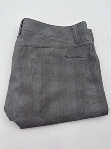 Travis Mathew Shorts Men 35 Gray Plaid Stretch Golf Performance 10.5 Inseam - Picture 1 of 13