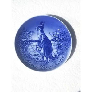 2002 Bing & Grondahl Blue Porcelain Mother's Day Plate Mother Kangaroo Joey - Picture 1 of 3