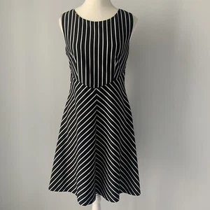 REVIEW Women's Dress Size 8 - black and white striped corporate - Picture 1 of 5