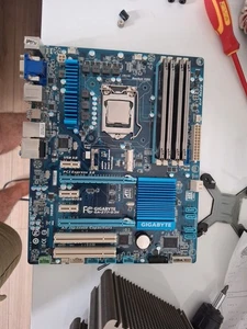 Carte mère Gigabyte GA-Z77-D3H, LGA 1155, Intel - Photo 1/2
