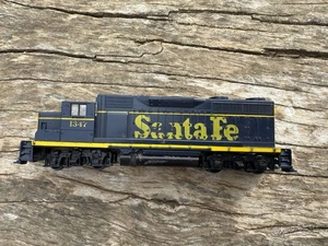 HO Scale Athearn Santa Fe #1347 Diesel Engine Powered Locomotive FOR PARTS - Picture 1 of 8