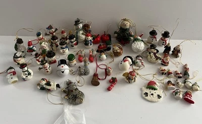 50+ миниатюрных рождественских украшений снеговики кошки Santa Enesco Hallmark Silvestri - Изображение 1 из 4