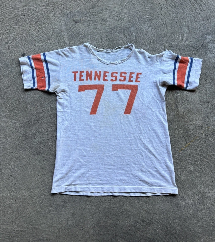Camiseta deportiva de algodón Tennessee Champion Running Man de los años 50 talla L reparada Foto 1 de 4