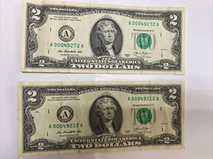 Lot von 2 niedrigen Seriennummern zirkulierte Zwei Dollar Scheine Scheine - Bild 1 von 2