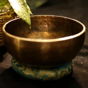 Tibetan Singing Bowl Antique Nepal Handmade Meditation 12cm-22cm - Picture 1 of 7