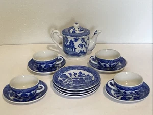 Vintage Miniature Occupied Japan Blue Willow Porcelain Tea Set 13-piese set - Picture 1 of 12