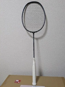 Voltric Z Force 2 Yonex 3UG4 Badminton Racket (please read) - Picture 1 of 11