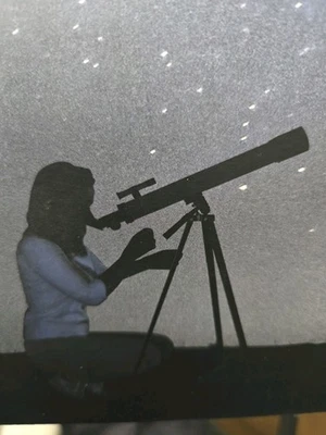 POLAROID (IT-160X) 75X/150X Refractor TELESCOPE w/Full-Size Adjustable Tripod - Image 1 of 4
