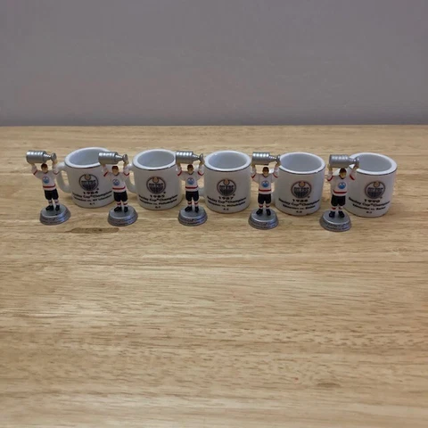LOT OF 5 EDMONTON OILERS Stanley Cup Championship [Figurine + Mini Mug] Sets Cover
