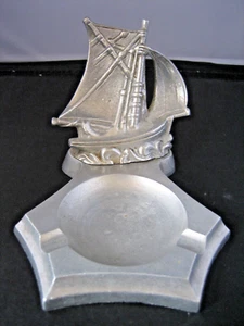 Vintage hand made sailboat shaped cast iron ashtray - Picture 1 of 9