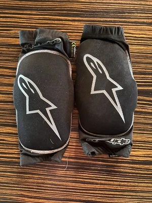 alpinestars elbow protector mtb - Image 1 of 4