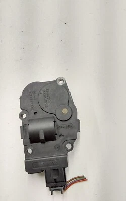 Mercedes-Benz C250 2013 solapa servo aire acondicionado calefacción motor actuador fabricante original Behr K9749006 Foto 1 de 4